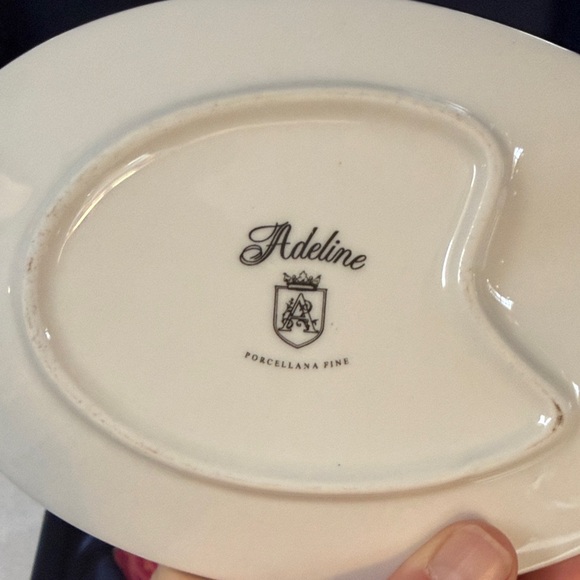 Adeline Rose Pattern Teacup Set - Red and Black - Picture 4 of 6